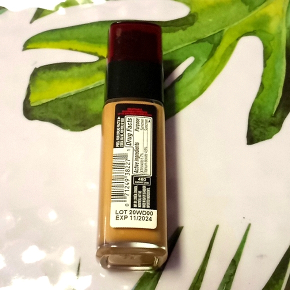 L'oreal Infallible Foundation Radiant Sand #480- 1 oz Bottle. - Picture 5 of 9